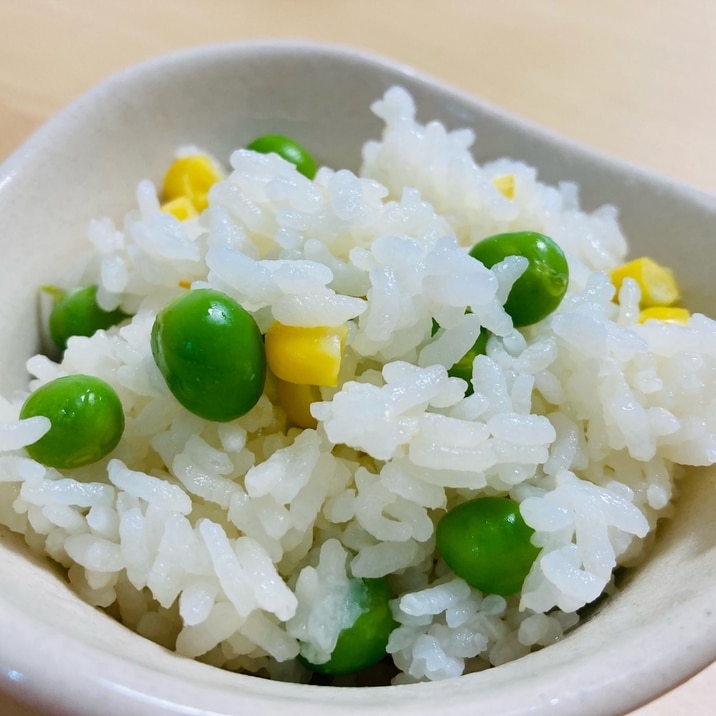 コーンの力でグリーンピース克服?幼児食豆ご飯⭐